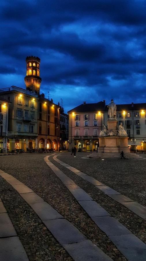 La Terrazza Vercelli Bed & Charme Luaran gambar