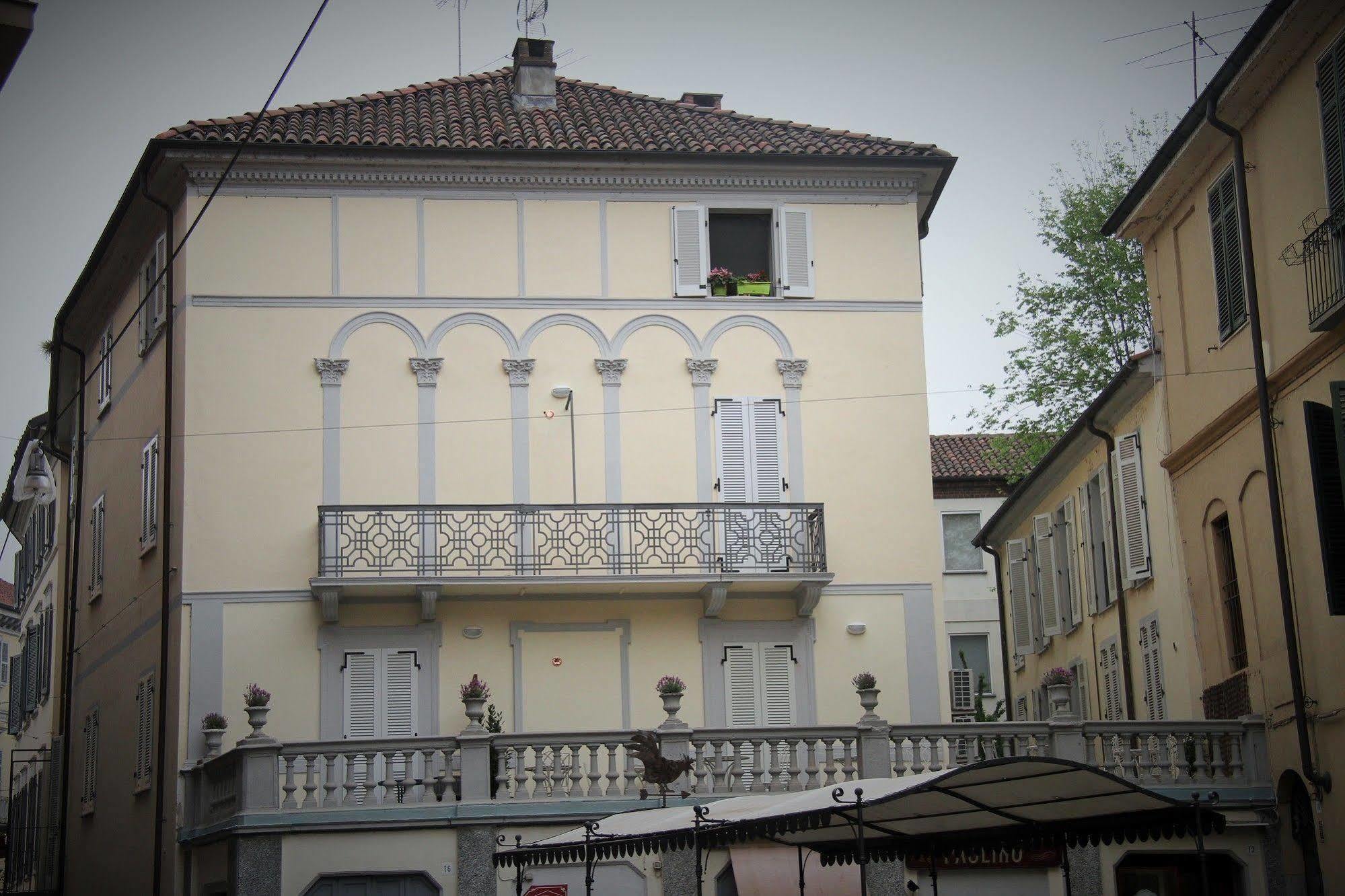 La Terrazza Vercelli Bed & Charme Luaran gambar